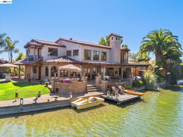 630 Rock Isle, Alameda, CA 94501