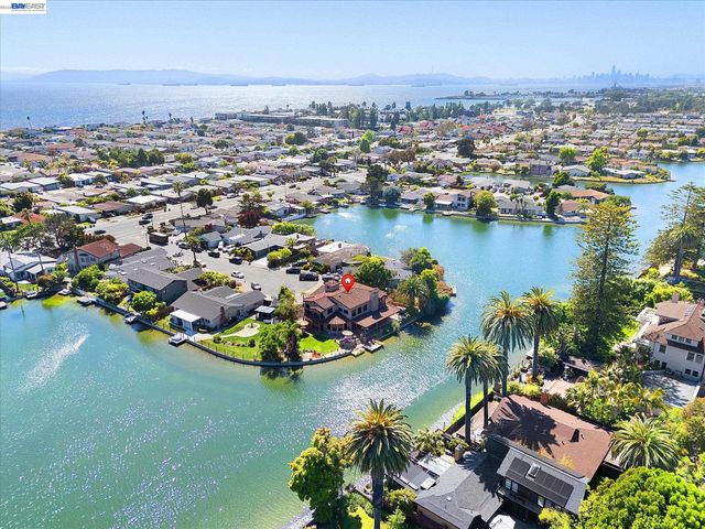 630 Rock Isle, Alameda, CA 94501