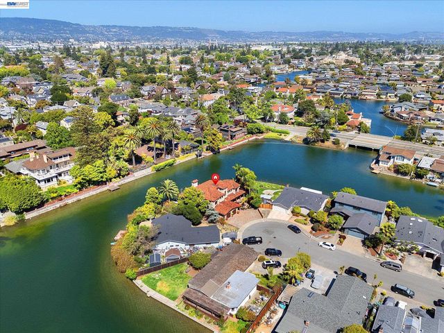 630 Rock Isle, Alameda, CA 94501