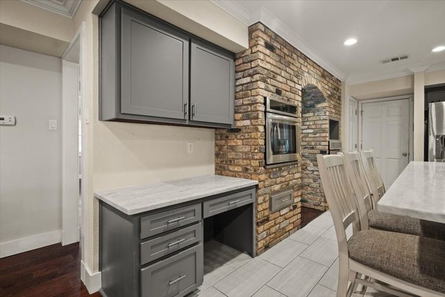 2123 Wilson Drive, Arlington, TX 76011