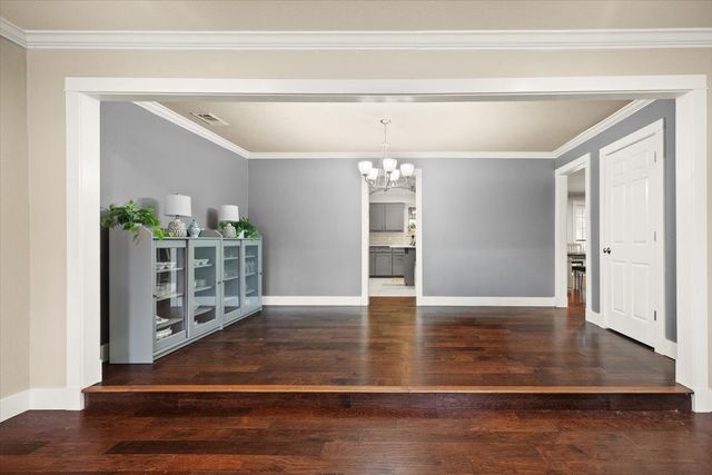 2123 Wilson Drive, Arlington, TX 76011