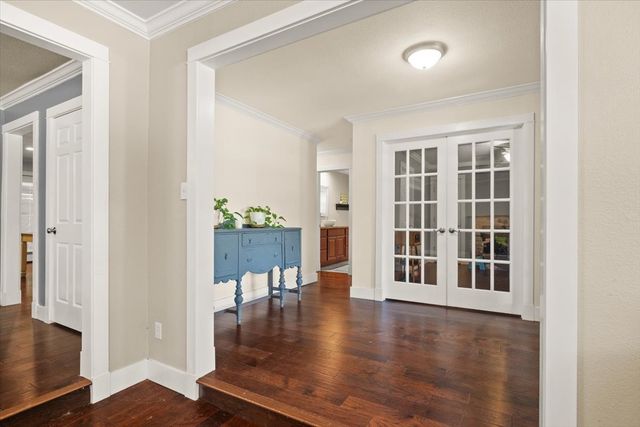 2123 Wilson Drive, Arlington, TX 76011