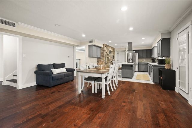 2123 Wilson Drive, Arlington, TX 76011