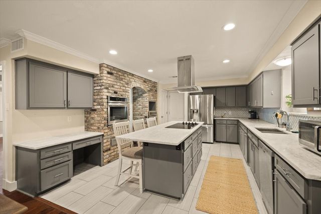 2123 Wilson Drive, Arlington, TX 76011