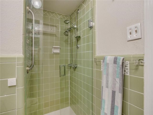 1753 Crowberry Drive, Dallas, TX 75228
