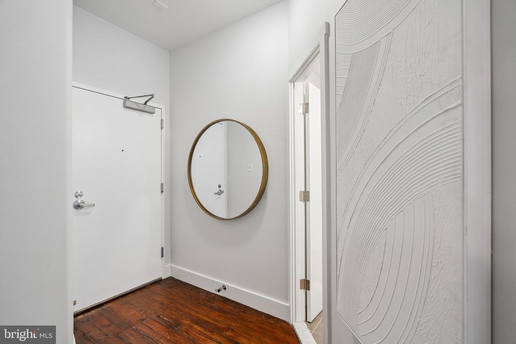 8-10 S LETITIA ST #301, PHILADELPHIA, PA 19106 — photo 4
