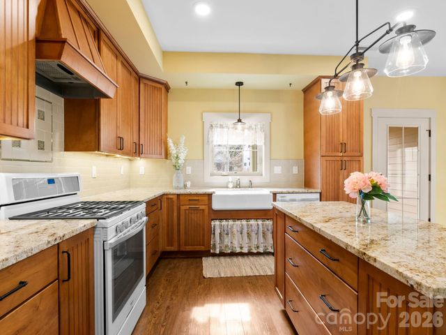 45 Verde Drive, Asheville, NC 28806