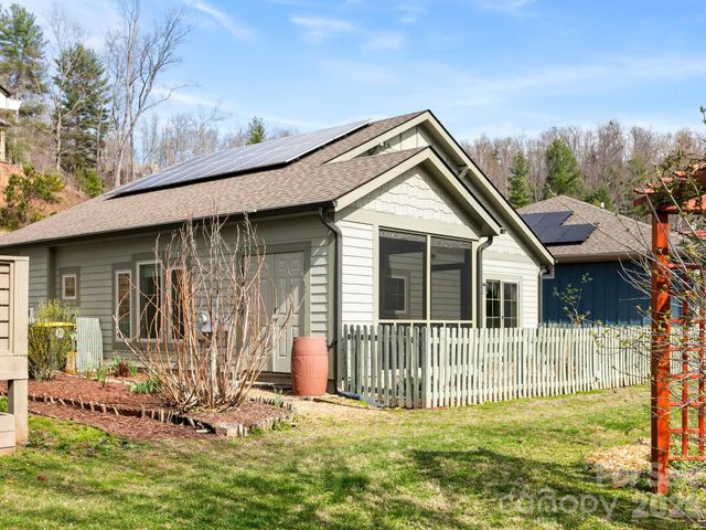 45 Verde Drive, Asheville, NC 28806