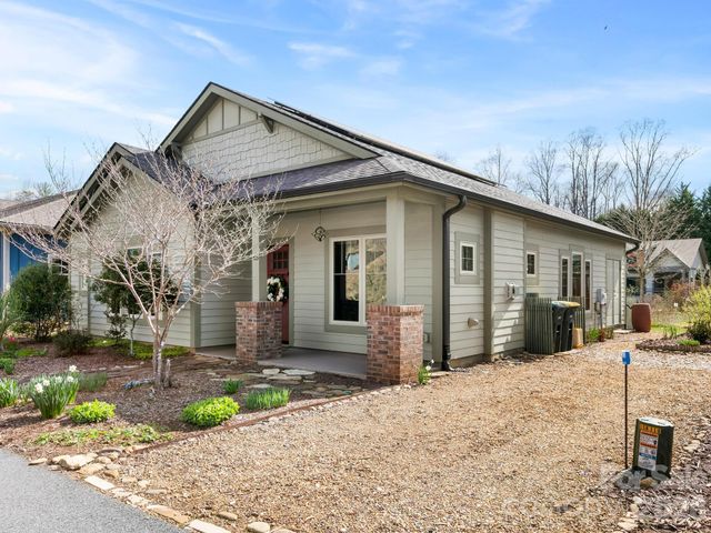 45 Verde Drive, Asheville, NC 28806