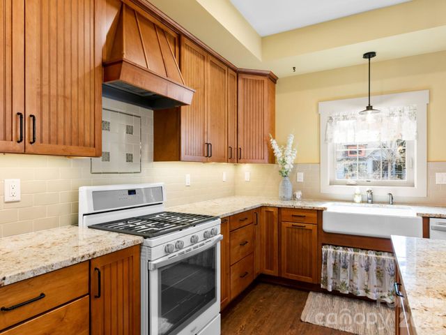 45 Verde Drive, Asheville, NC 28806