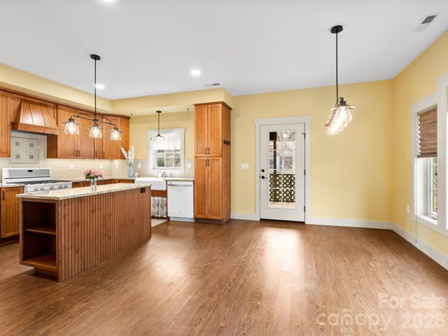 45 Verde Drive, Asheville, NC 28806