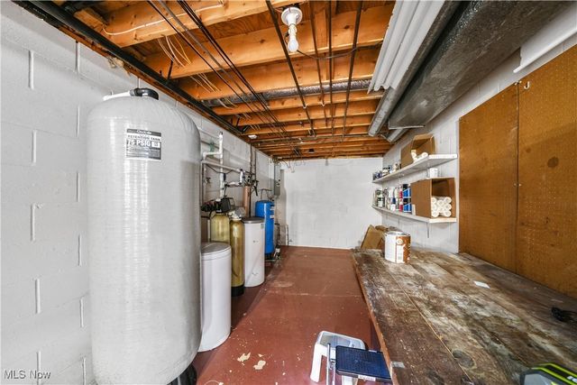 254 Bridgewater Circle, Hudson, OH 44236