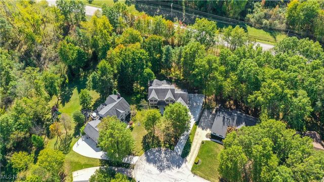 254 Bridgewater Circle, Hudson, OH 44236