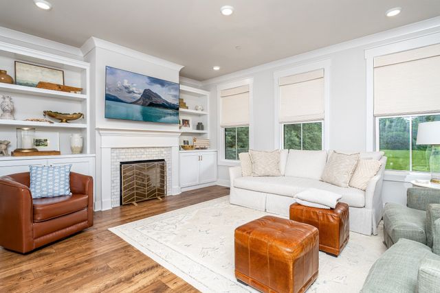 2744 Morrow Ln, Columbia, TN 38401