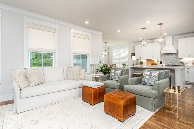 2744 Morrow Ln, Columbia, TN 38401