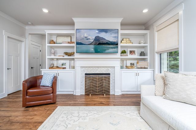 2744 Morrow Ln, Columbia, TN 38401