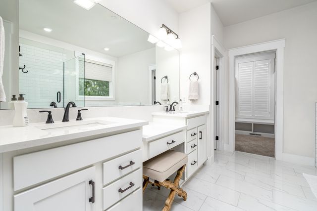 2744 Morrow Ln, Columbia, TN 38401