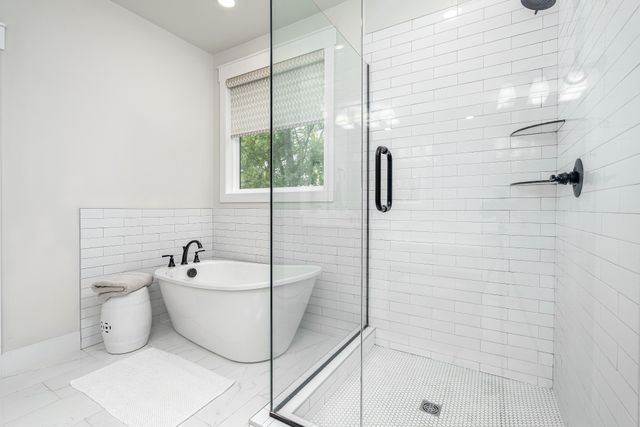 2744 Morrow Ln, Columbia, TN 38401