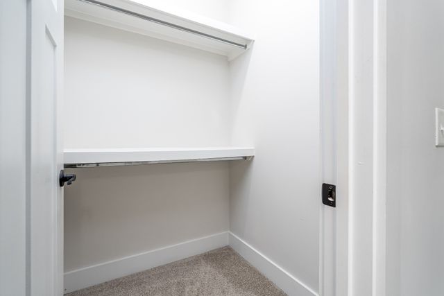 2744 Morrow Ln, Columbia, TN 38401