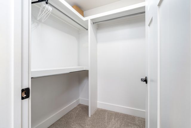 2744 Morrow Ln, Columbia, TN 38401