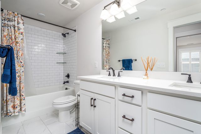 2744 Morrow Ln, Columbia, TN 38401