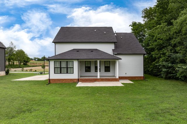 2744 Morrow Ln, Columbia, TN 38401