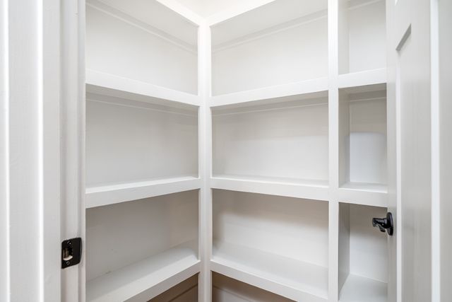 2744 Morrow Ln, Columbia, TN 38401