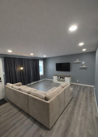 726-1 Imperial Road, Valparaiso, IN 46385