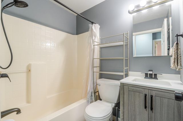 726-1 Imperial Road, Valparaiso, IN 46385