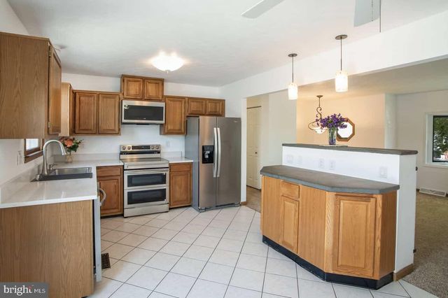 908 HORIZON RD, Mount Airy, MD 21771