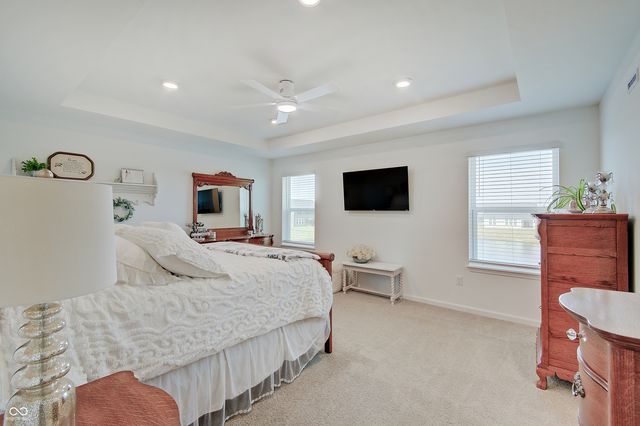 64 Sterling Place, New Whiteland, IN 46184