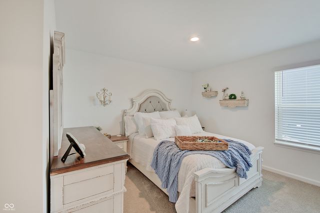 64 Sterling Place, New Whiteland, IN 46184