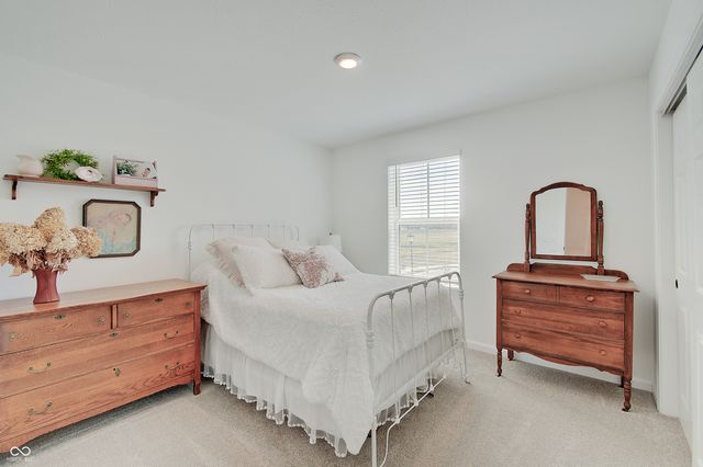 64 Sterling Place, New Whiteland, IN 46184