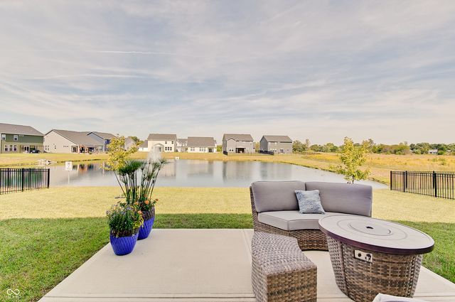 64 Sterling Place, New Whiteland, IN 46184