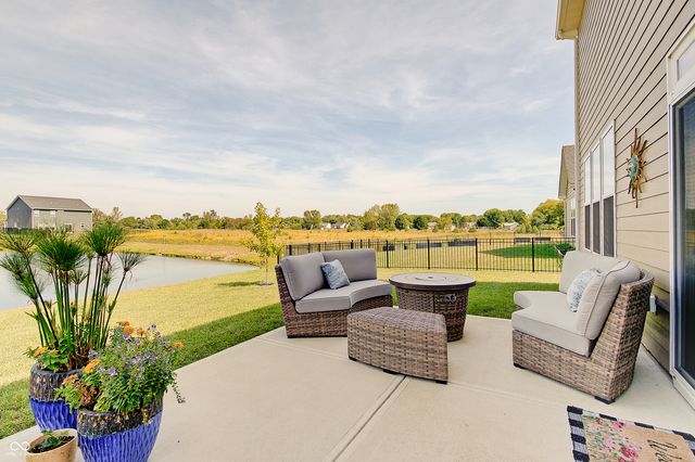 64 Sterling Place, New Whiteland, IN 46184
