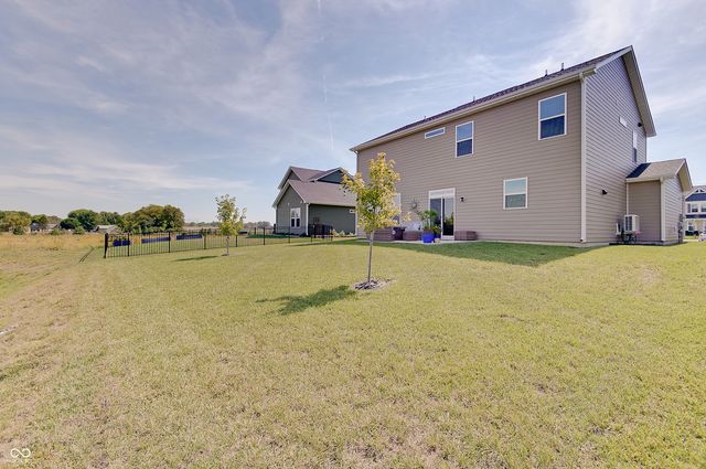 64 Sterling Place, New Whiteland, IN 46184