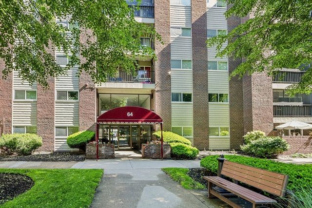 64 Main St 21B, Stoneham, MA 02180