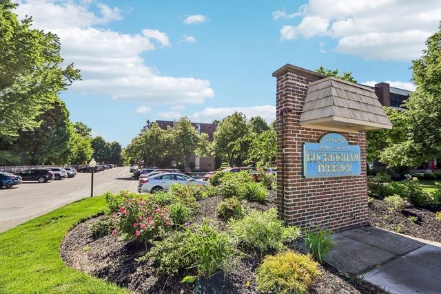 64 Main St 21B, Stoneham, MA 02180