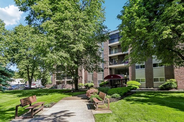64 Main St 21B, Stoneham, MA 02180