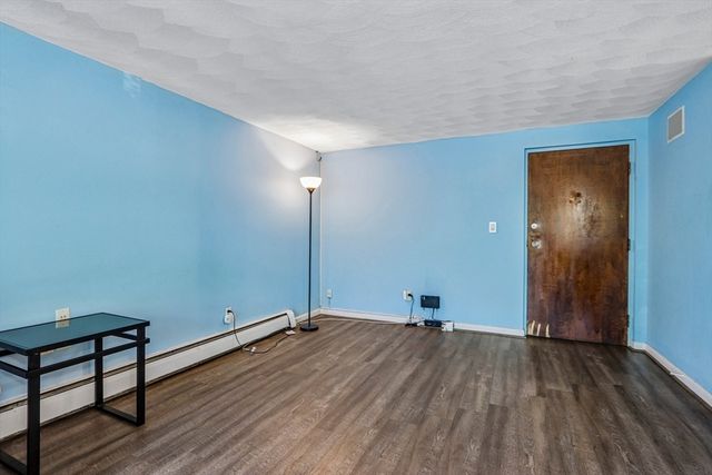 64 Main St 21B, Stoneham, MA 02180