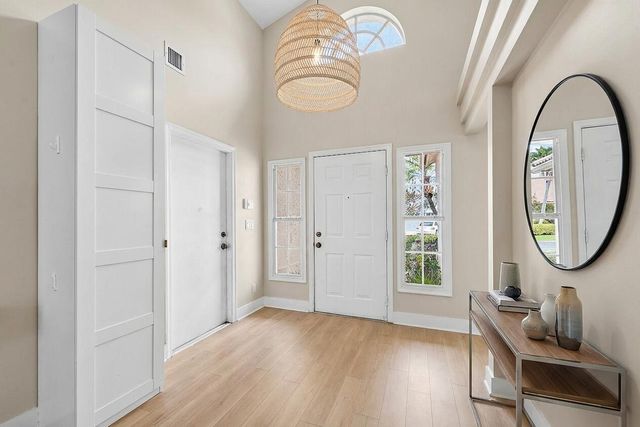 2525 Egret Lake Drive, Greenacres, FL 33413