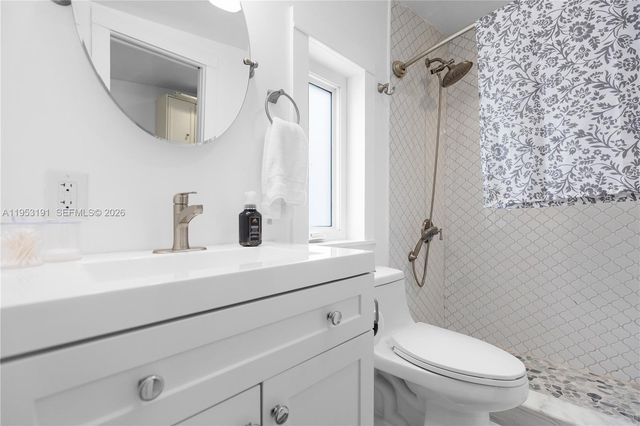 880 Oriole Ave 0, Miami Springs, FL 33166