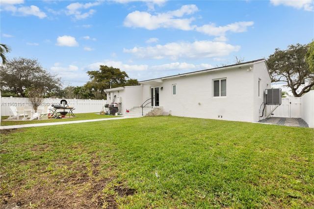 880 Oriole Ave 0, Miami Springs, FL 33166