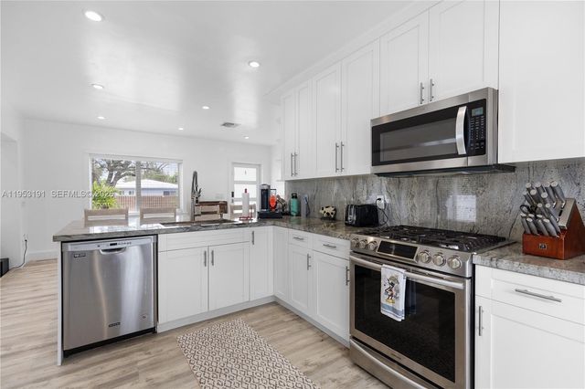 880 Oriole Ave 0, Miami Springs, FL 33166