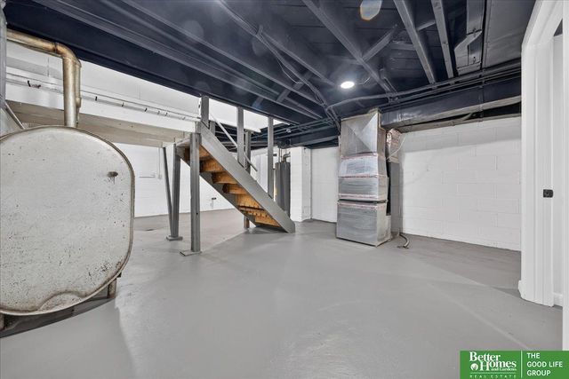 3707 N 56th Street, Omaha, NE 68104