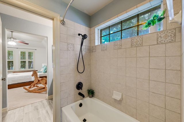 10200 Sunningdale CV, Austin, TX 78717