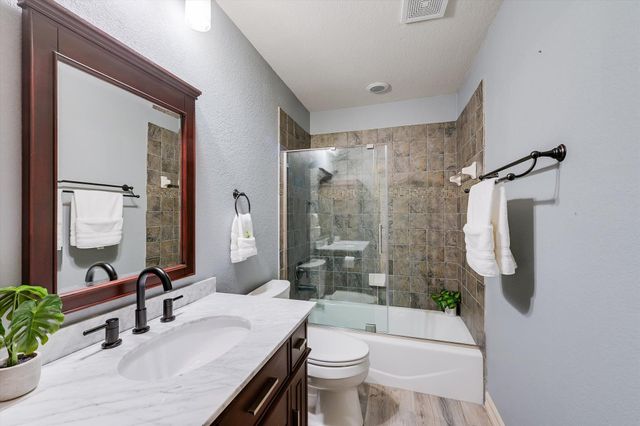10200 Sunningdale CV, Austin, TX 78717