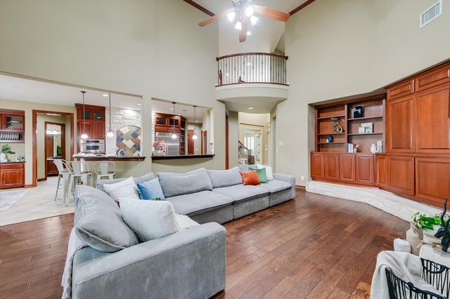10200 Sunningdale CV, Austin, TX 78717