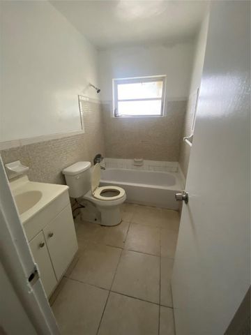 751 NW 5th Street, Fort Lauderdale, FL 33311