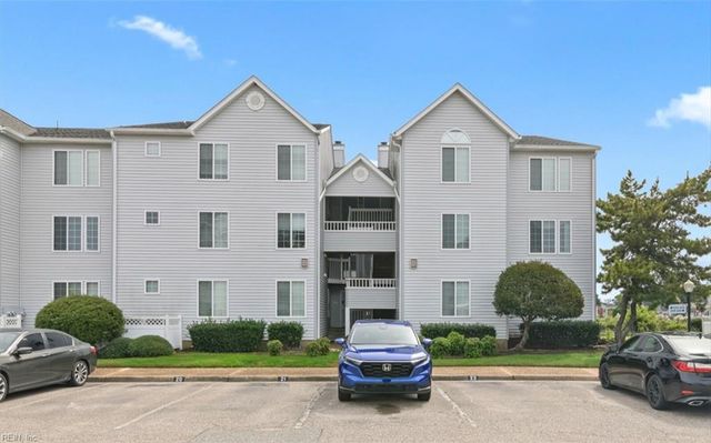 223 Island Cove Ct Apt C, Hampton, VA 23669